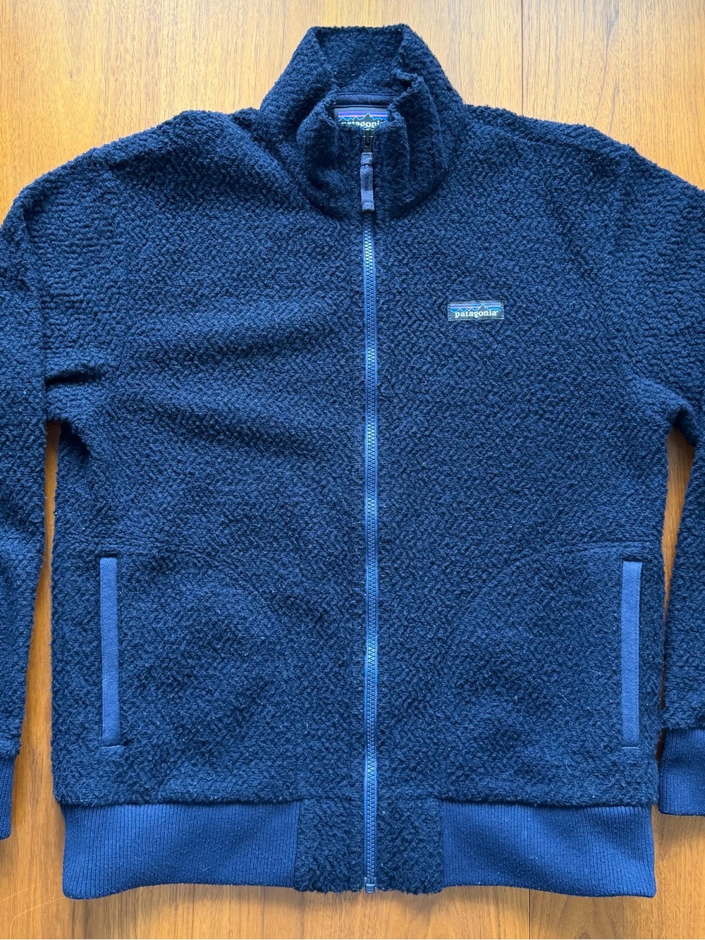 Patagonia Men's Medium Navy Blue Full-Zip Fleece Jacket
